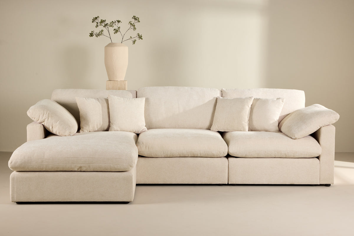 Canapés-de-luxe-en-2025-tendances-matériaux-et-finitions Loome