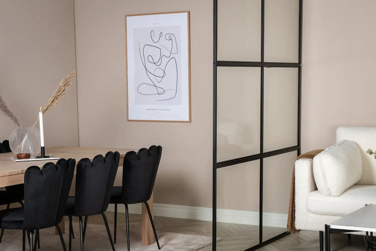 Comment sublimer un espace réduit avec du mobilier élégant et bien pensé ? Loome