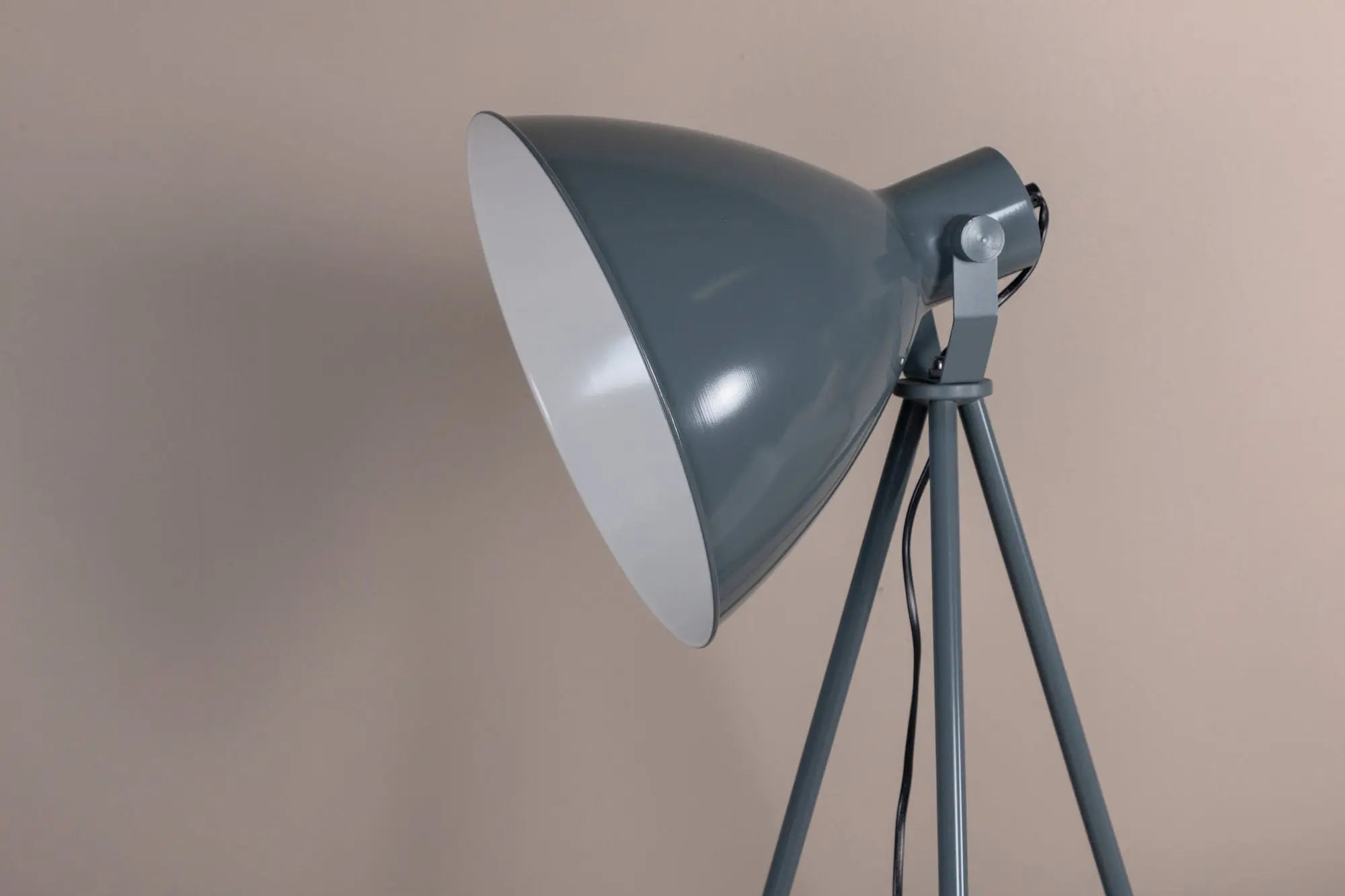 Lampadaire Tiv - 139,5 x 73 x 63 - Acier