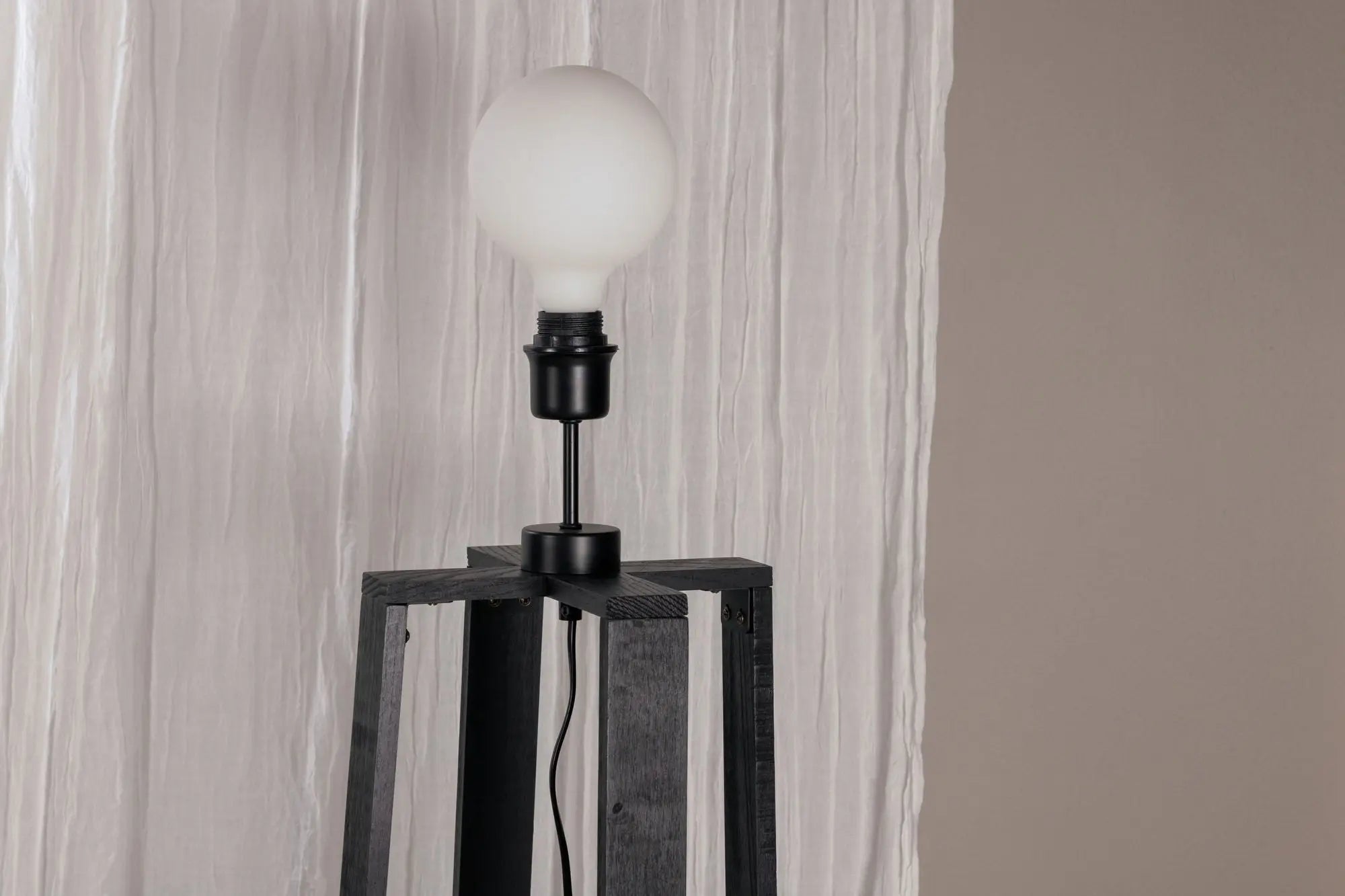 Lampadaire Avspark - 137 x 41 x 41 - Acier