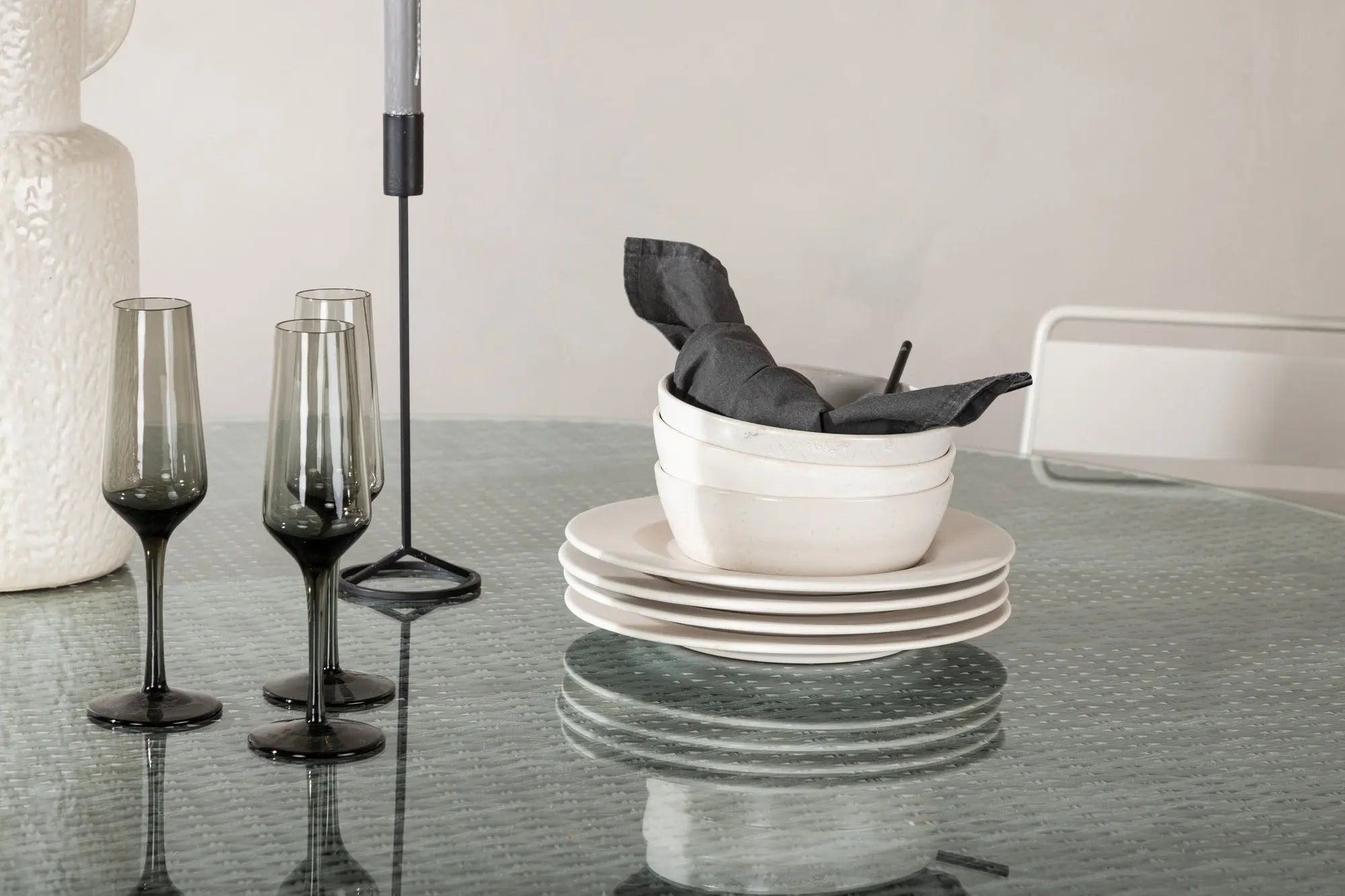 Table Volta Loome