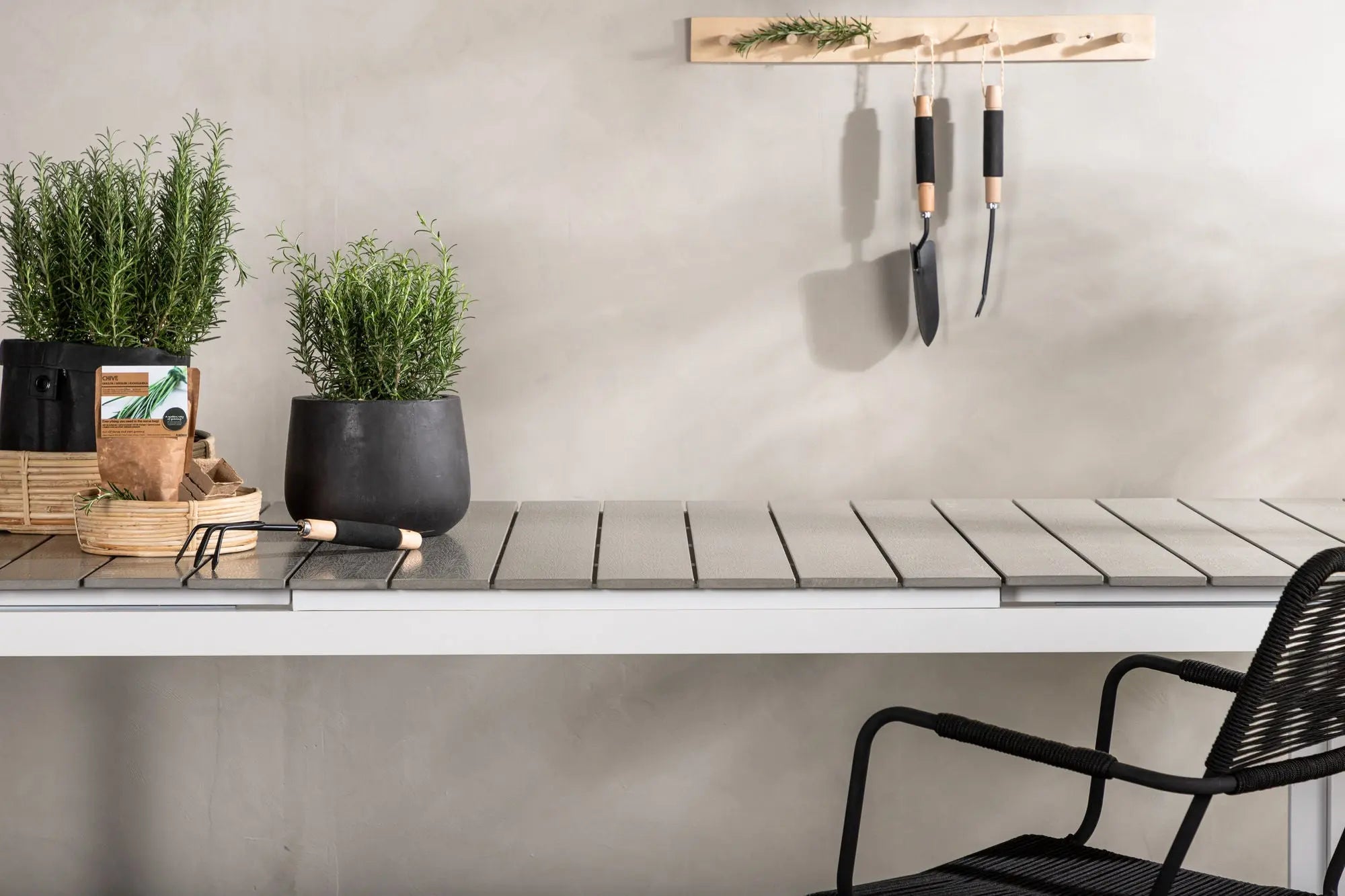 Table Levels Loome
