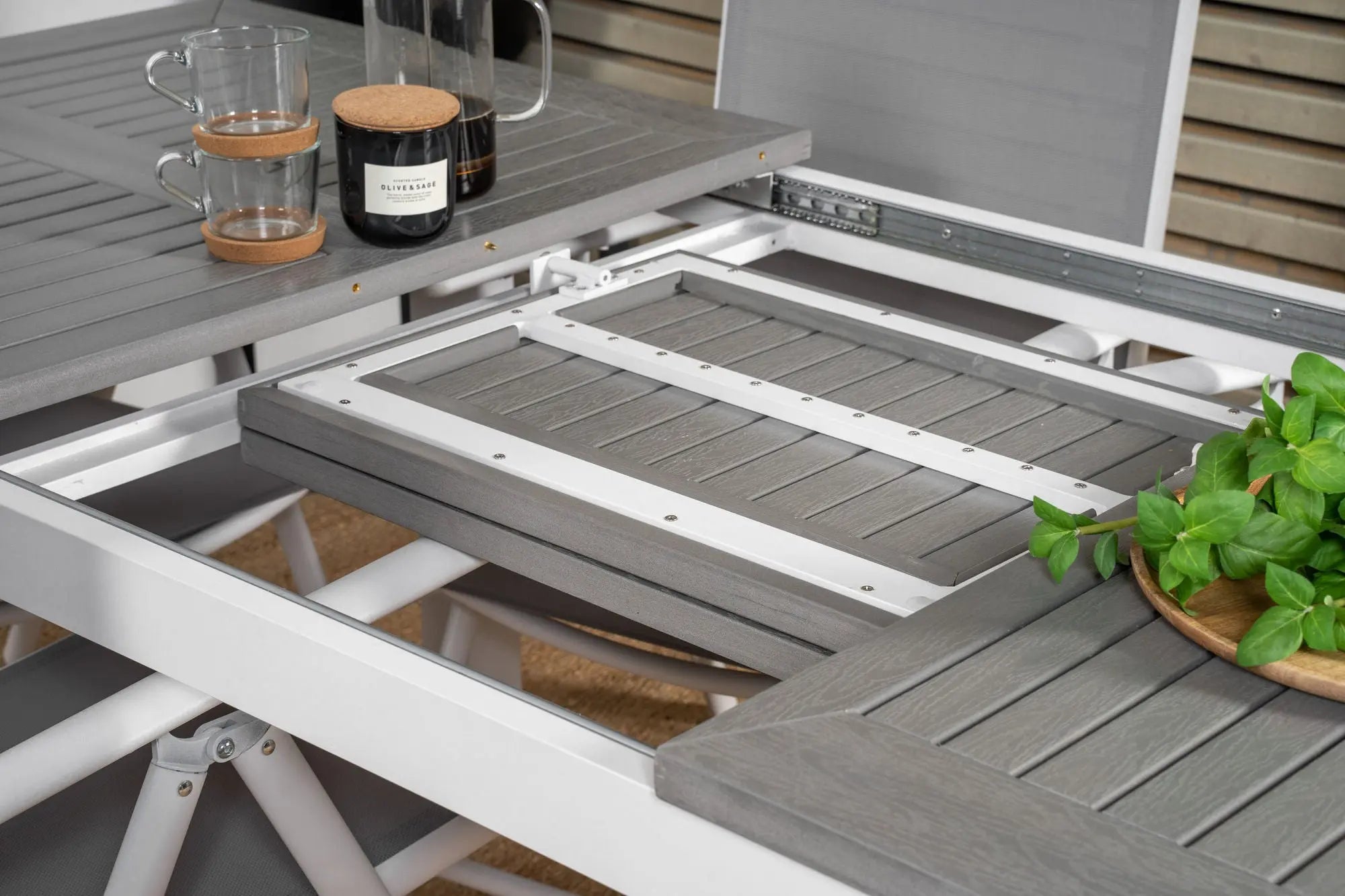 Table Albany Loome