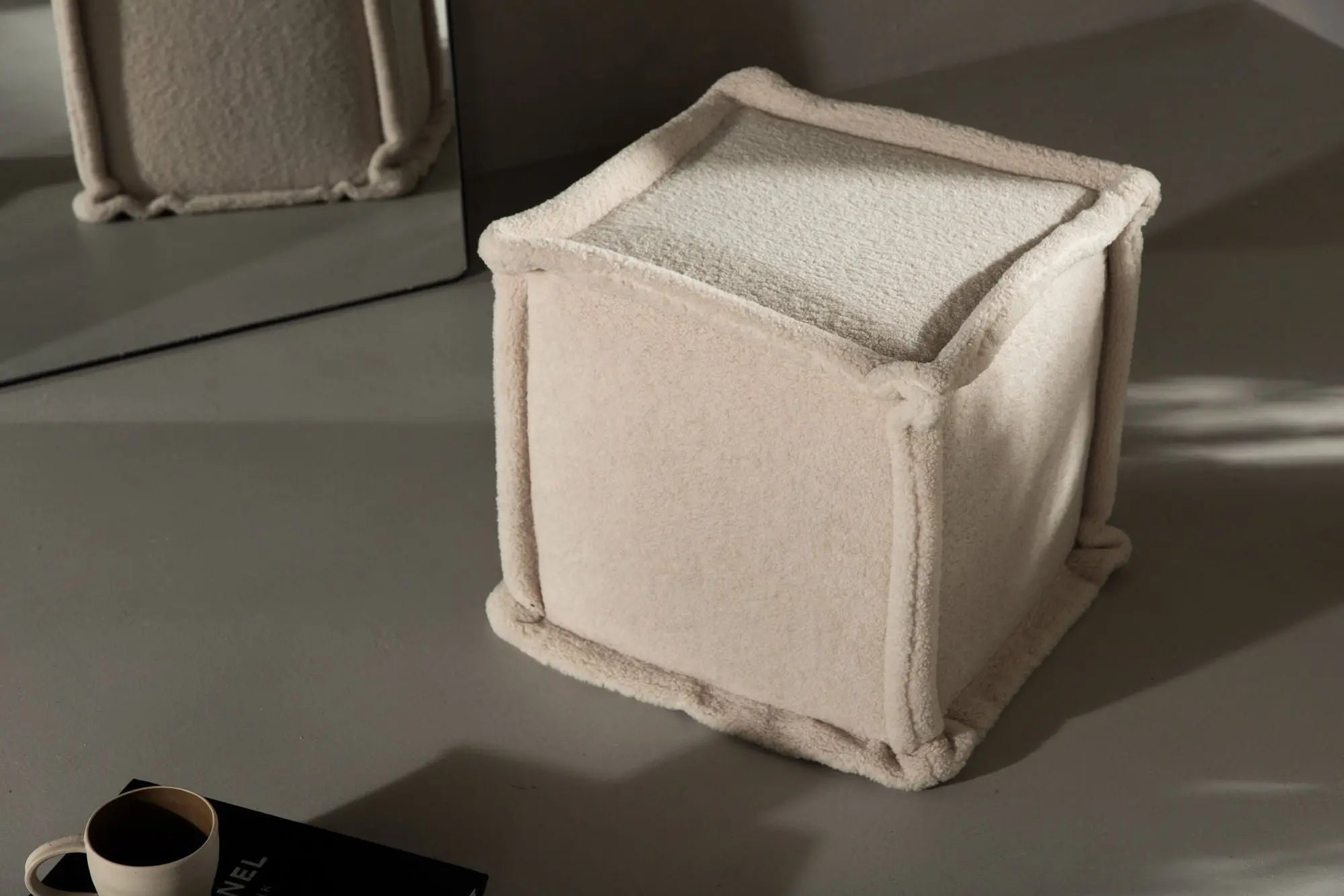 Pouf Castine - 40 x 40 x 38 - Polaire