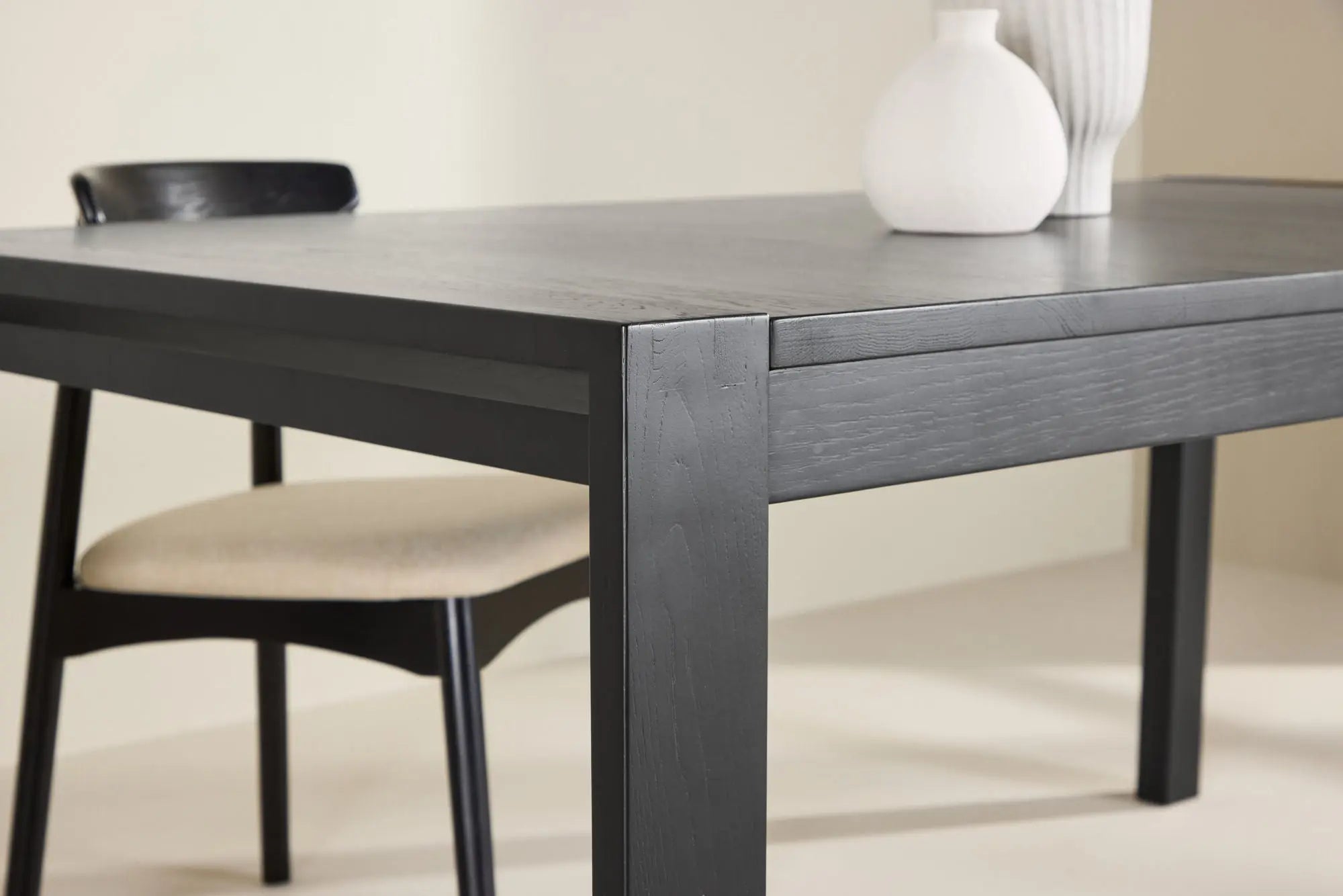 Slider Dining Table 250x95x75 cm - Black / Solid Oak Veneer Loome