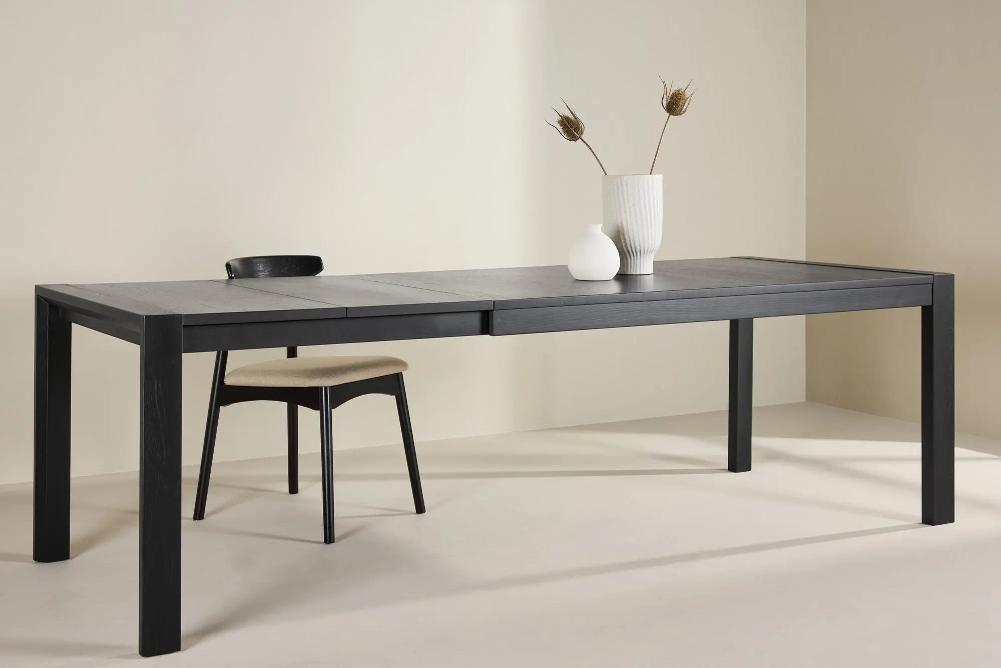 Slider Dining Table 250x95x75 cm - Black / Solid Oak Veneer Loome