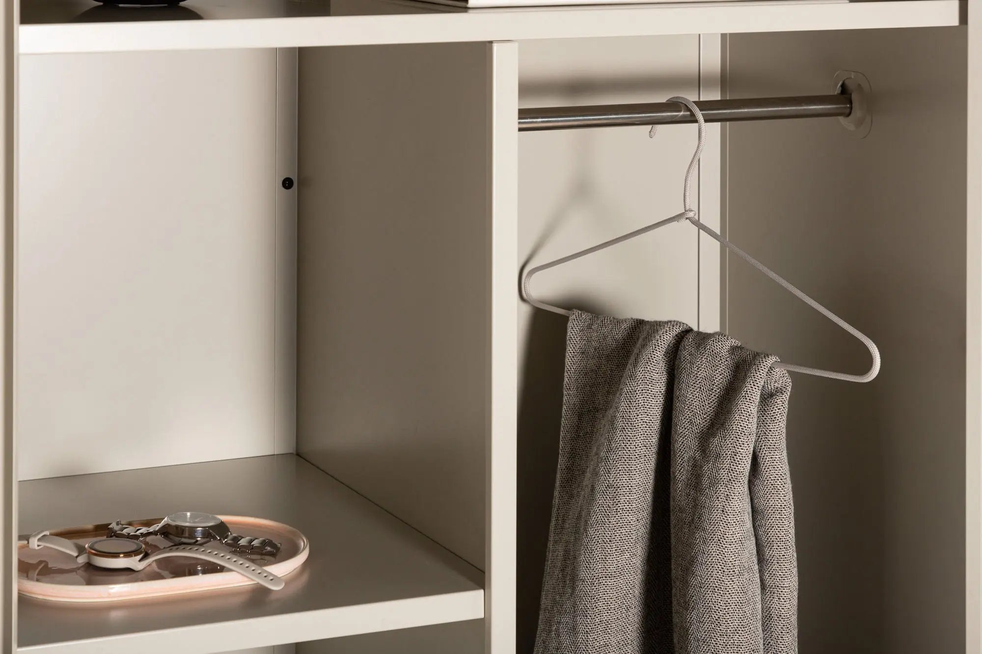 Armoire Piring Loome