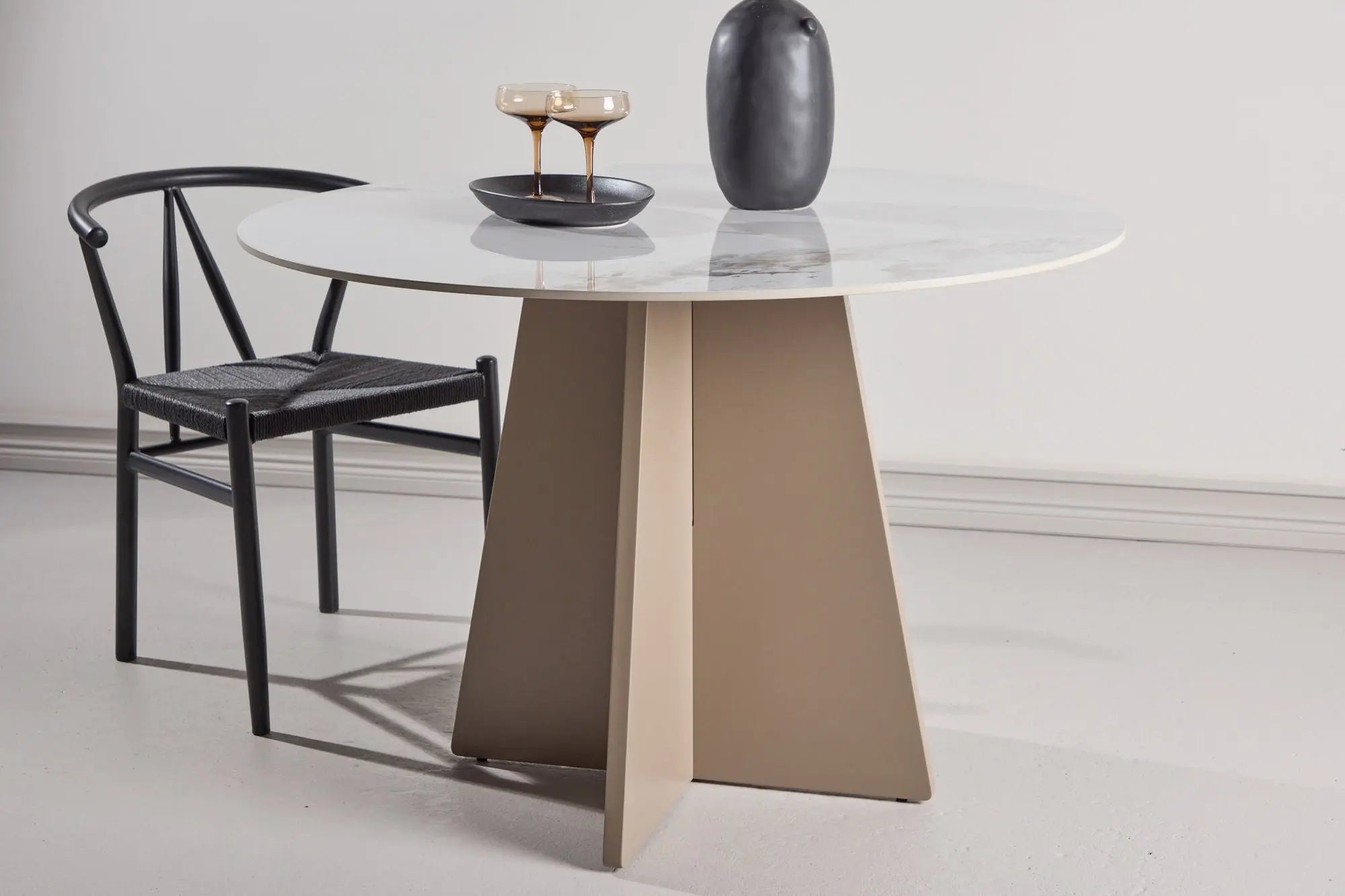 Table à manger ronde Bootcut  Loome