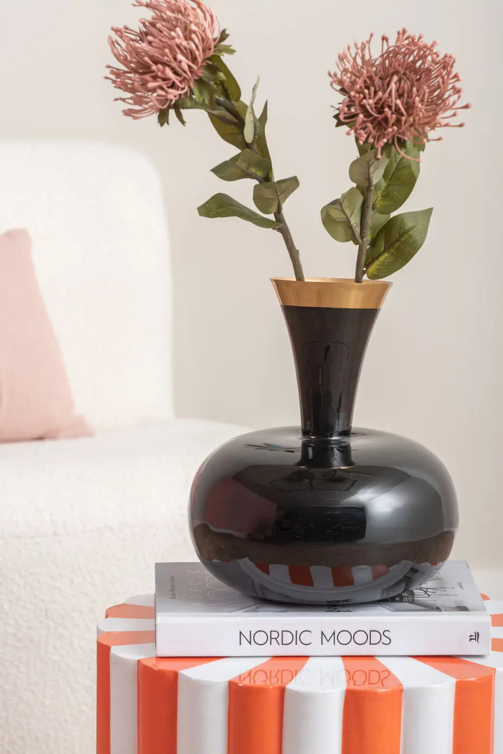 Vase Yara large enamel black