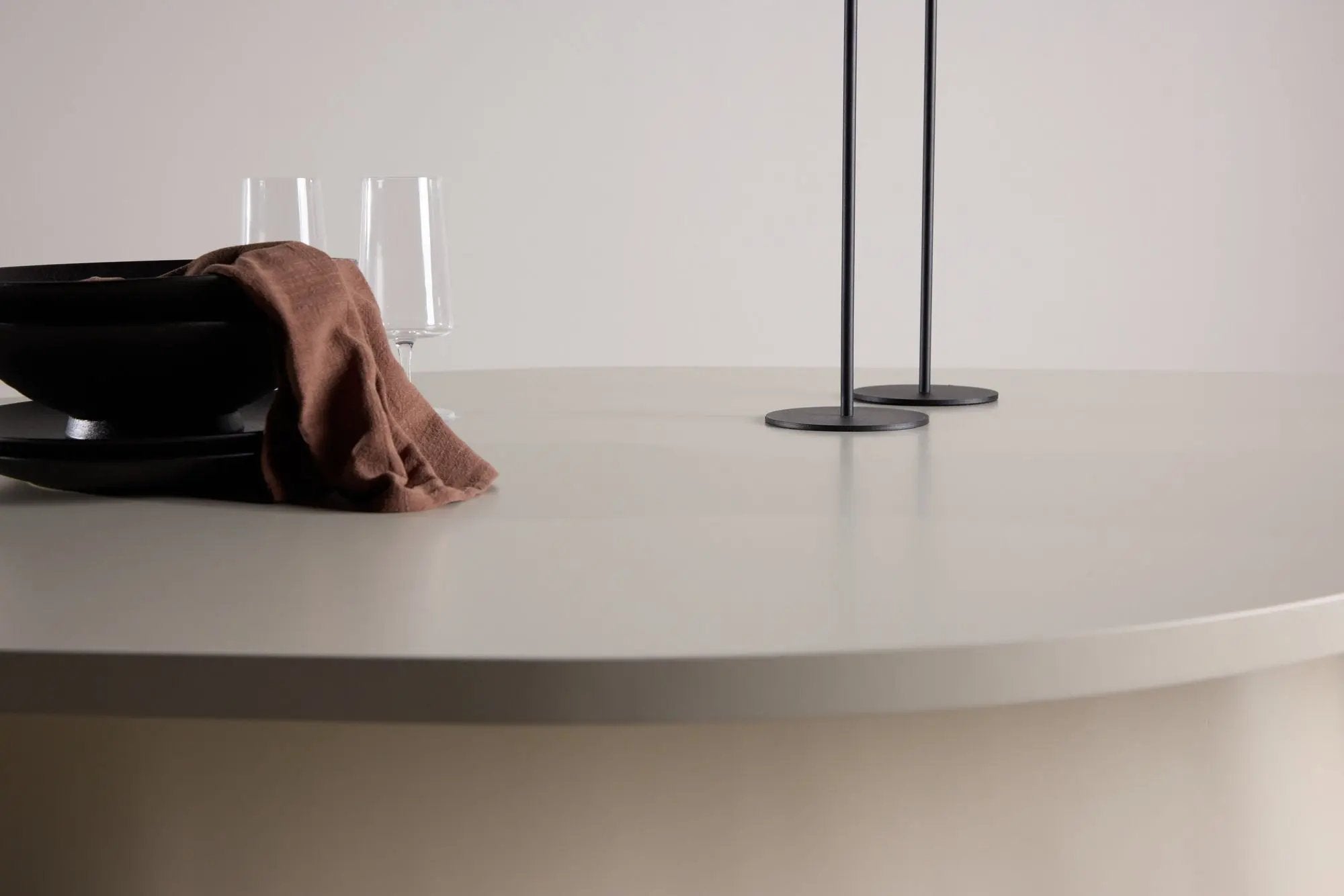 Table Diamond  Loome