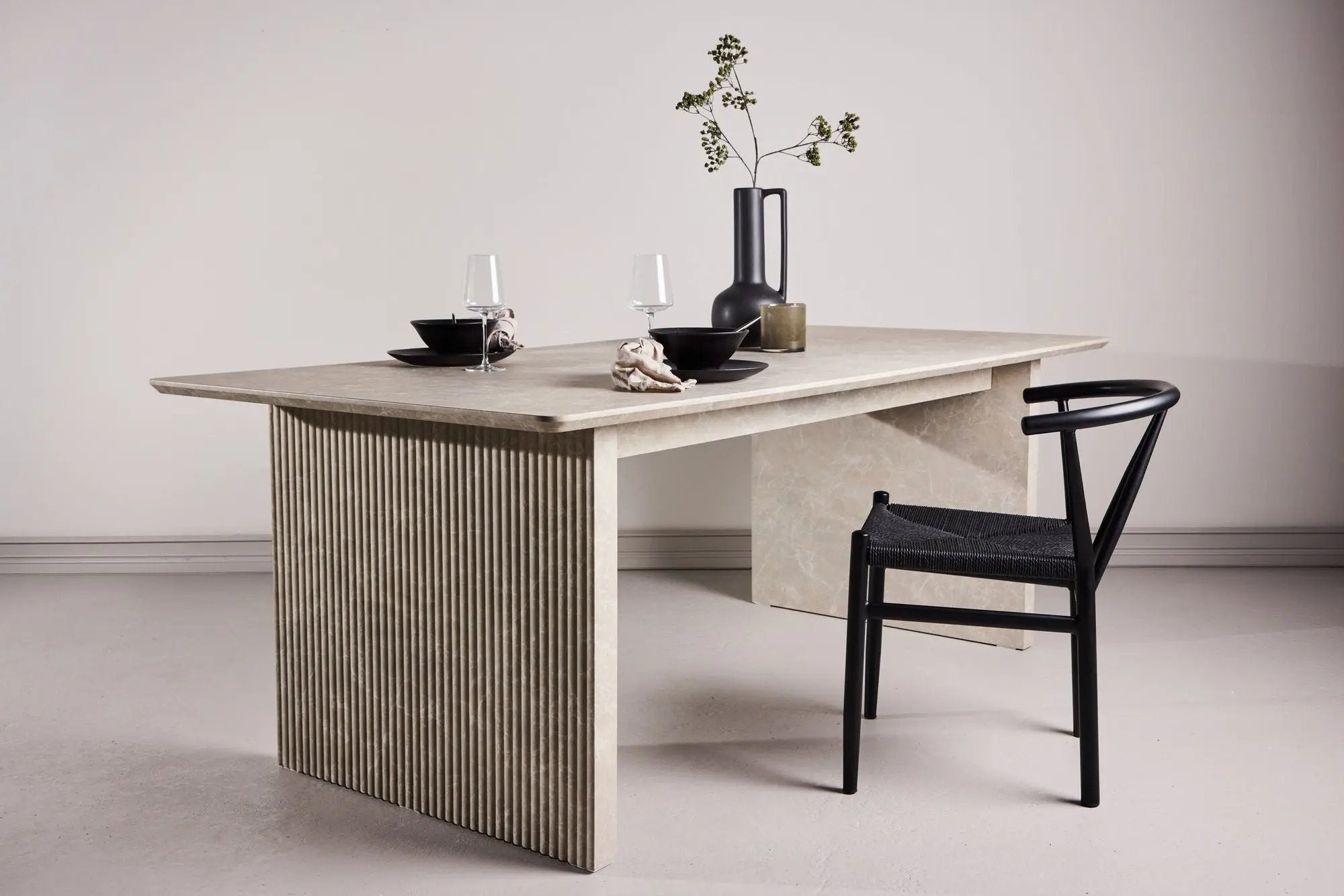 Table Vail  Loome