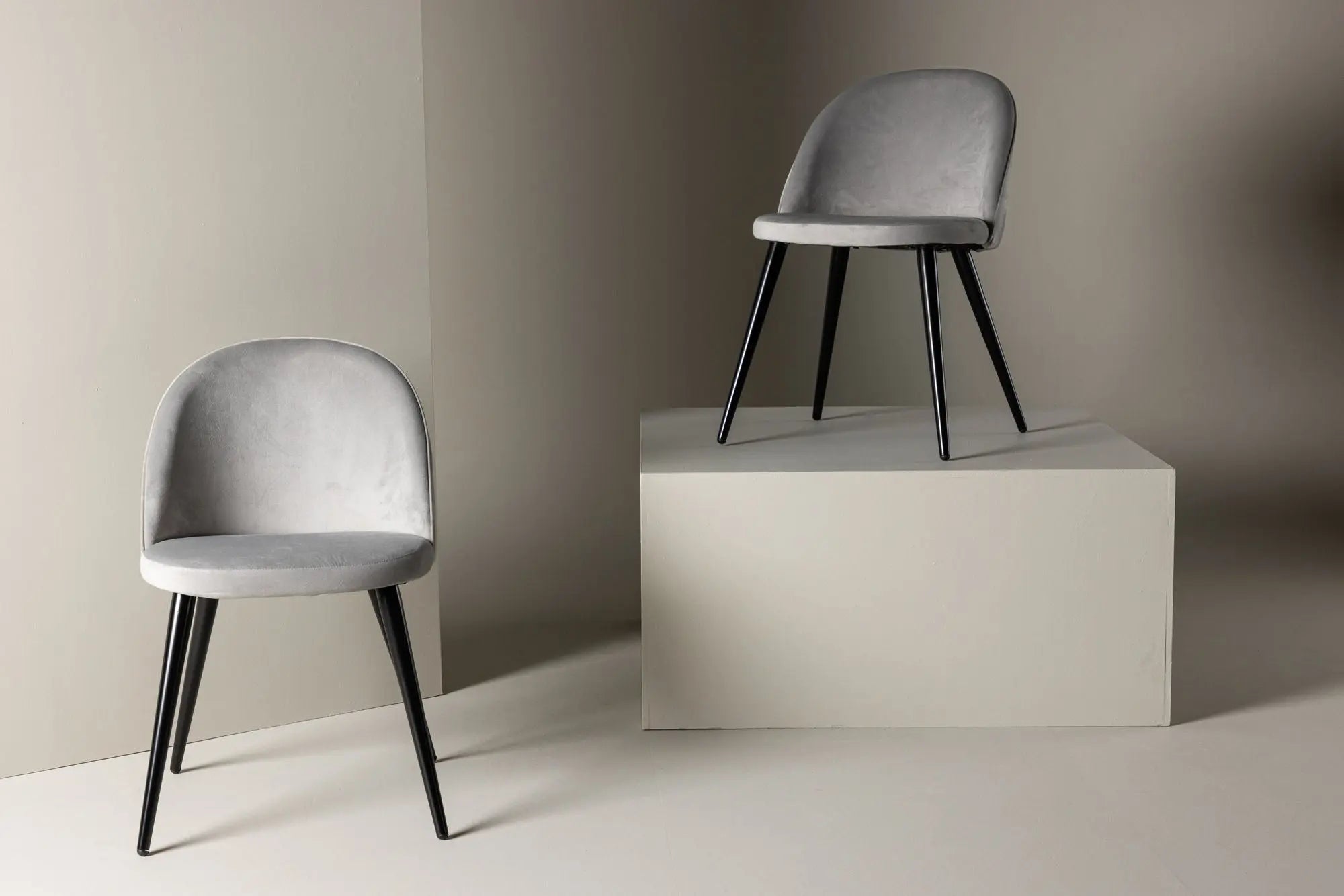 Lot de 2 chaises de salle à manger Velvet - 57 x 50 x 76,5 - Polyester Velvet